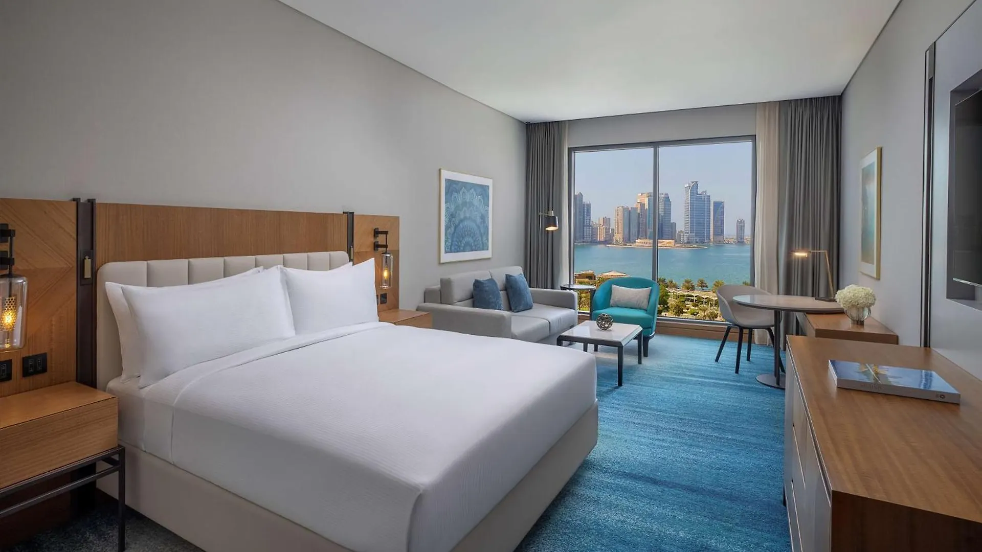 Doubletree By Hilton Sharjah Waterfront Hotel And Residences