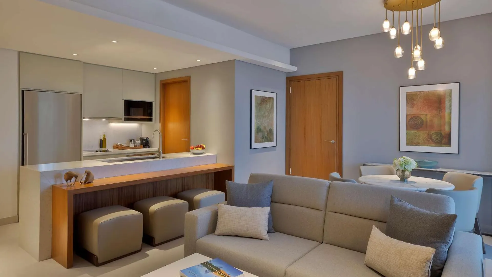 Doubletree By Hilton Sharjah Waterfront Hotel And Residences