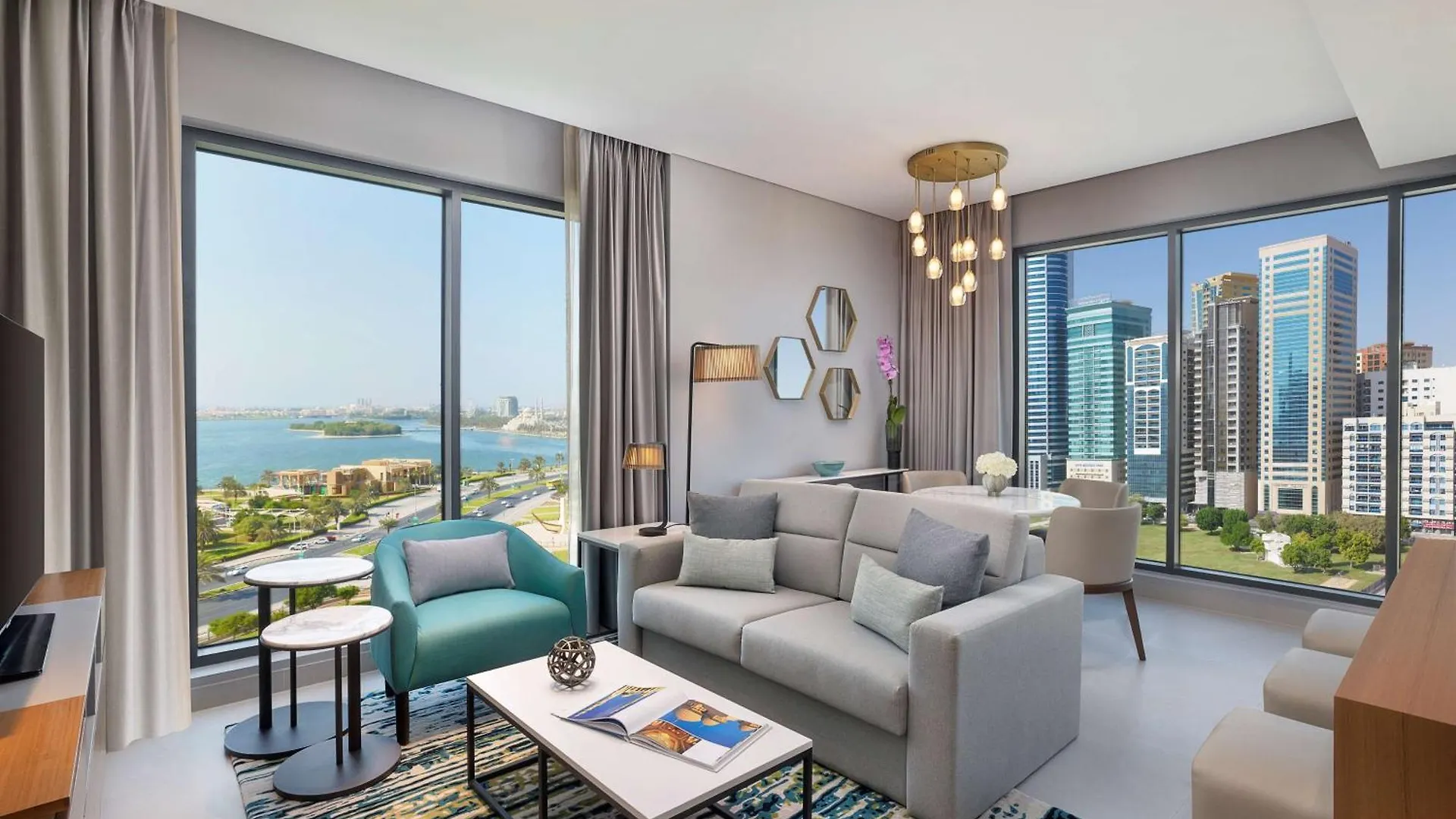 Doubletree By Hilton Sharjah Waterfront Hotel And Residences